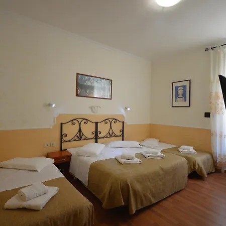 アレクシス ホテル 2*